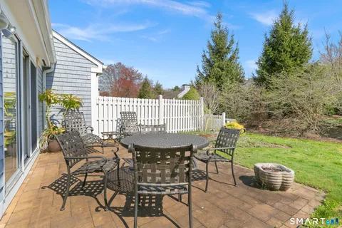 $1,099,000 | 203 Lansdowne, Unit 203, Westport, CT 06880