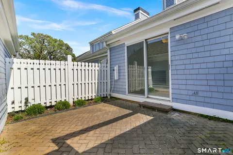 $1,099,000 | 203 Lansdowne, Unit 203, Westport, CT 06880