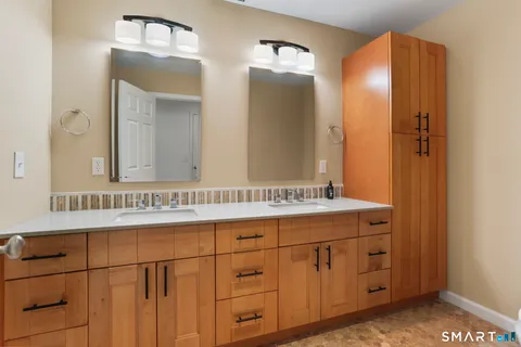 $1,099,000 | 203 Lansdowne, Unit 203, Westport, CT 06880