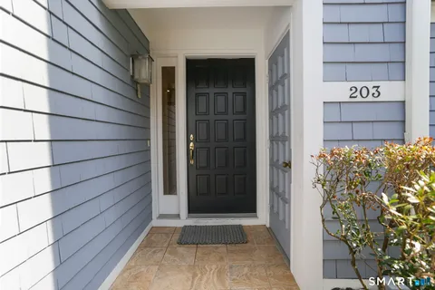 $1,099,000 | 203 Lansdowne, Unit 203, Westport, CT 06880