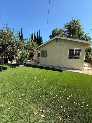 $3,900 | 19148 Saticoy Street, Reseda, CA 91335