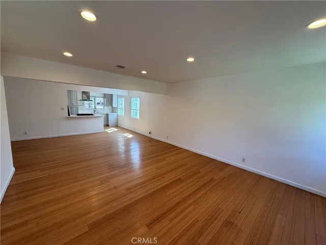 $3,900 | 19148 Saticoy Street, Reseda, CA 91335