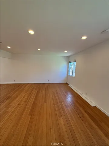 $3,900 | 19148 Saticoy Street, Reseda, CA 91335