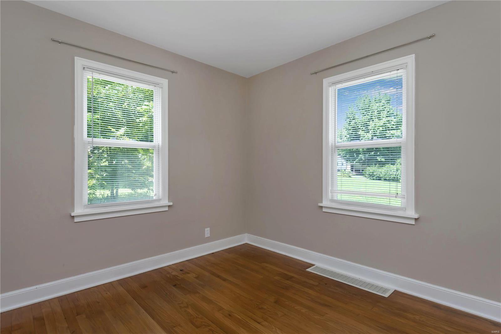 1827 Redman Road St. Louis, MO 63138 - Photo 8 of 18 Gallery Image 8