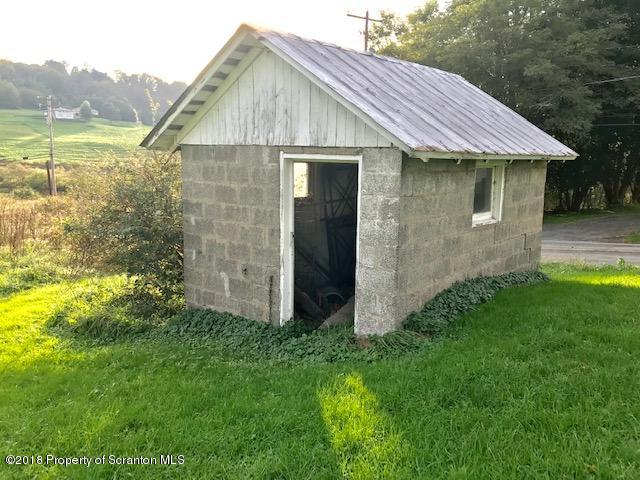 284 Manning Road Dalton, PA 18414 - Photo 19 of 33 Gallery Image 19