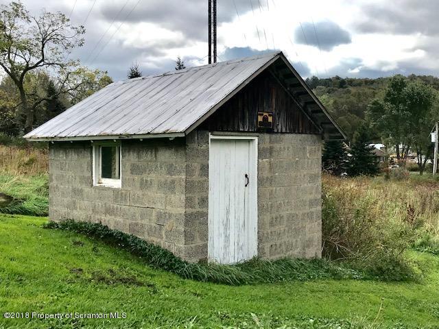 284 Manning Road Dalton, PA 18414 - Photo 20 of 33 Gallery Image 20