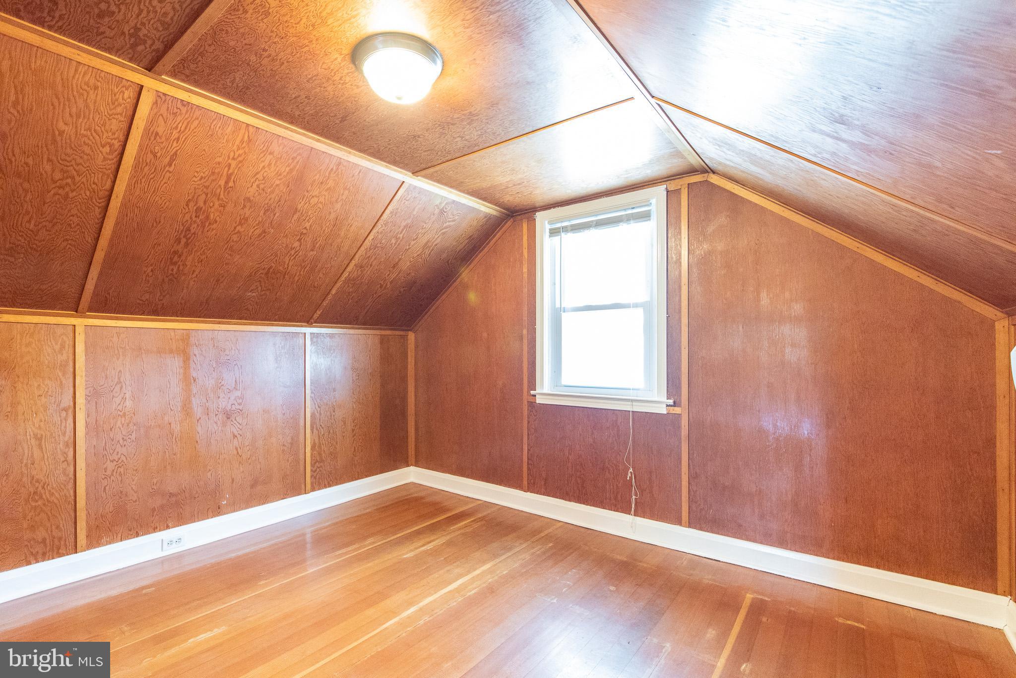 2728 Glendale Road Baltimore, MD 21234 - Photo 22 of 48 Upper Level 3rd Bedroom - Hardwood Floors