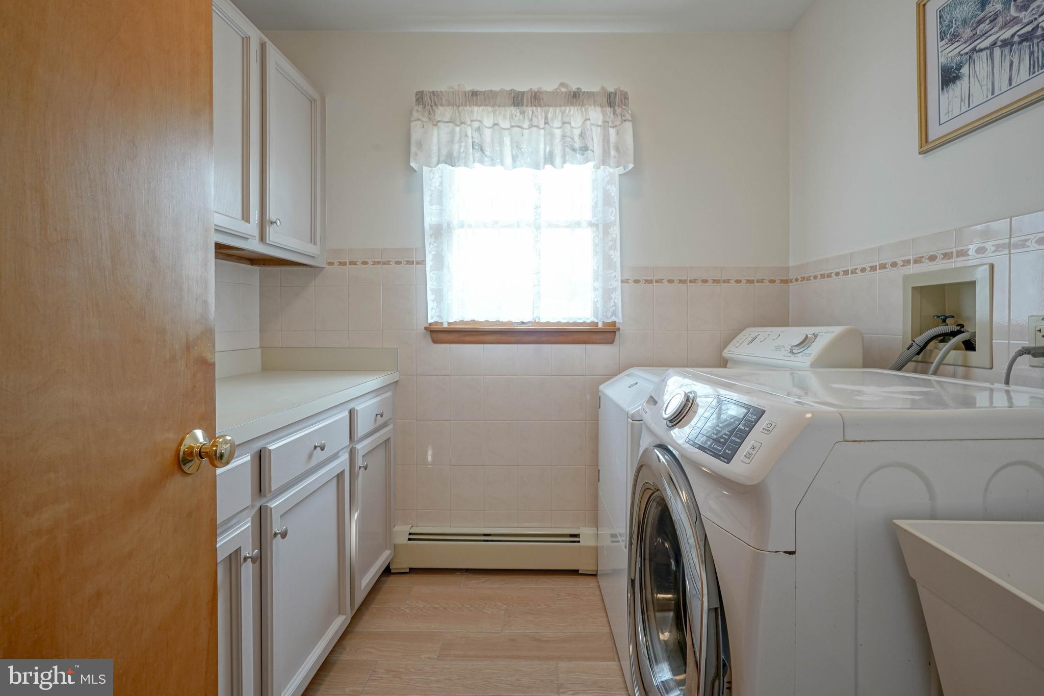 664 Union Road Mickleton, NJ 08056 - Photo 19 of 40 a utility room with dryer and washer