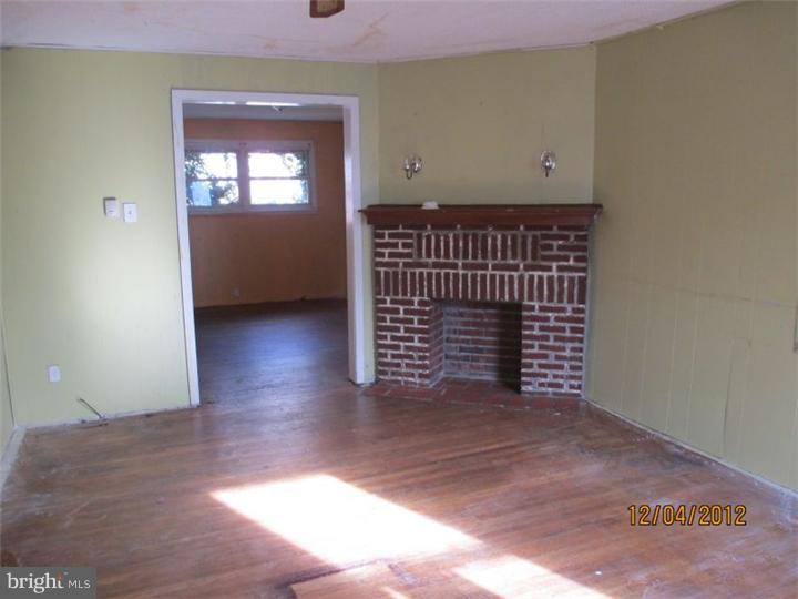203 Laurel Road Sharon Hill, PA 19079 - Photo 2 of 8 Gallery Image 2