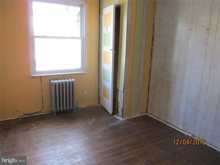 203 Laurel Road Sharon Hill, PA 19079 - Photo 5 of 8 Gallery Image 5