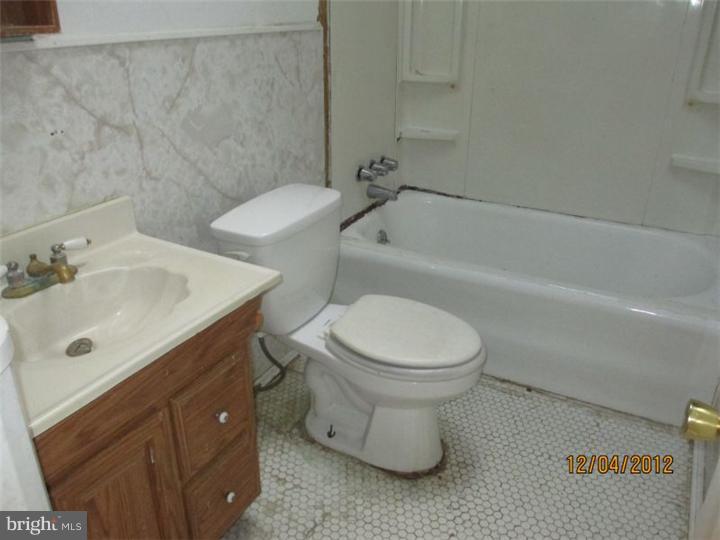 203 Laurel Road Sharon Hill, PA 19079 - Photo 6 of 8 Gallery Image 6