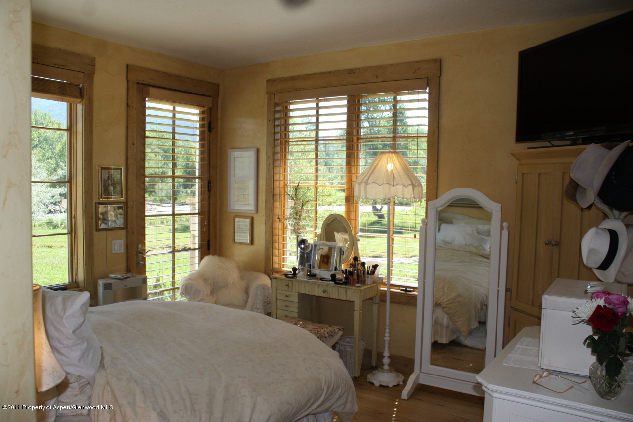 1207 Hooks Spur Road Basalt, CO 81621 - Photo 11 of 23 Bedroom on river