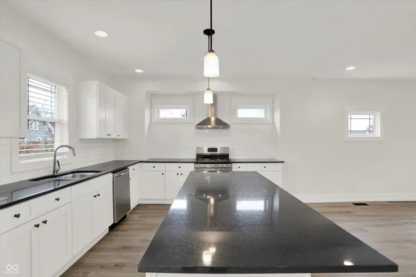 $369,900 | 1133 Dawson Street, Indianapolis, IN 46203