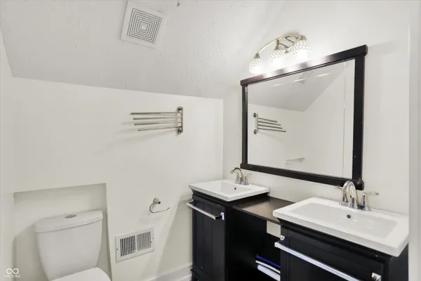 $369,900 | 1133 Dawson Street, Indianapolis, IN 46203