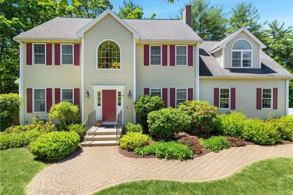 38 Meadowbrook Road Franklin, MA 02038 - Photo 1 of 42 Gallery Image 1