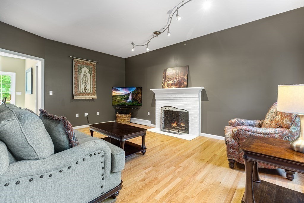 38 Meadowbrook Road Franklin, MA 02038 - Photo 14 of 42 Gallery Image 14