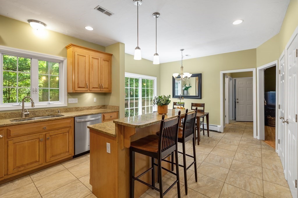 38 Meadowbrook Road Franklin, MA 02038 - Photo 9 of 42 Gallery Image 9