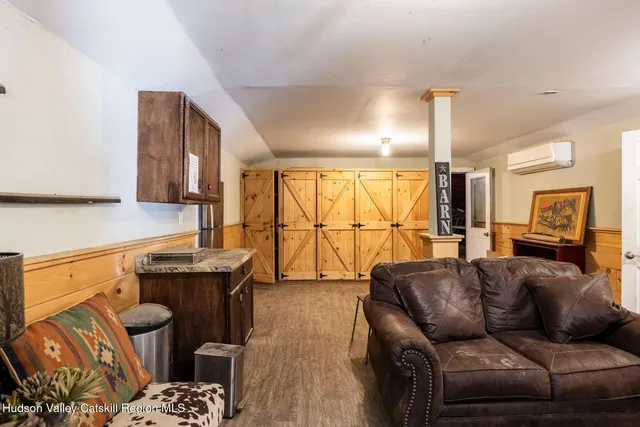 $1,595,000 | 317 County Rte 6, Germantown, NY 12526