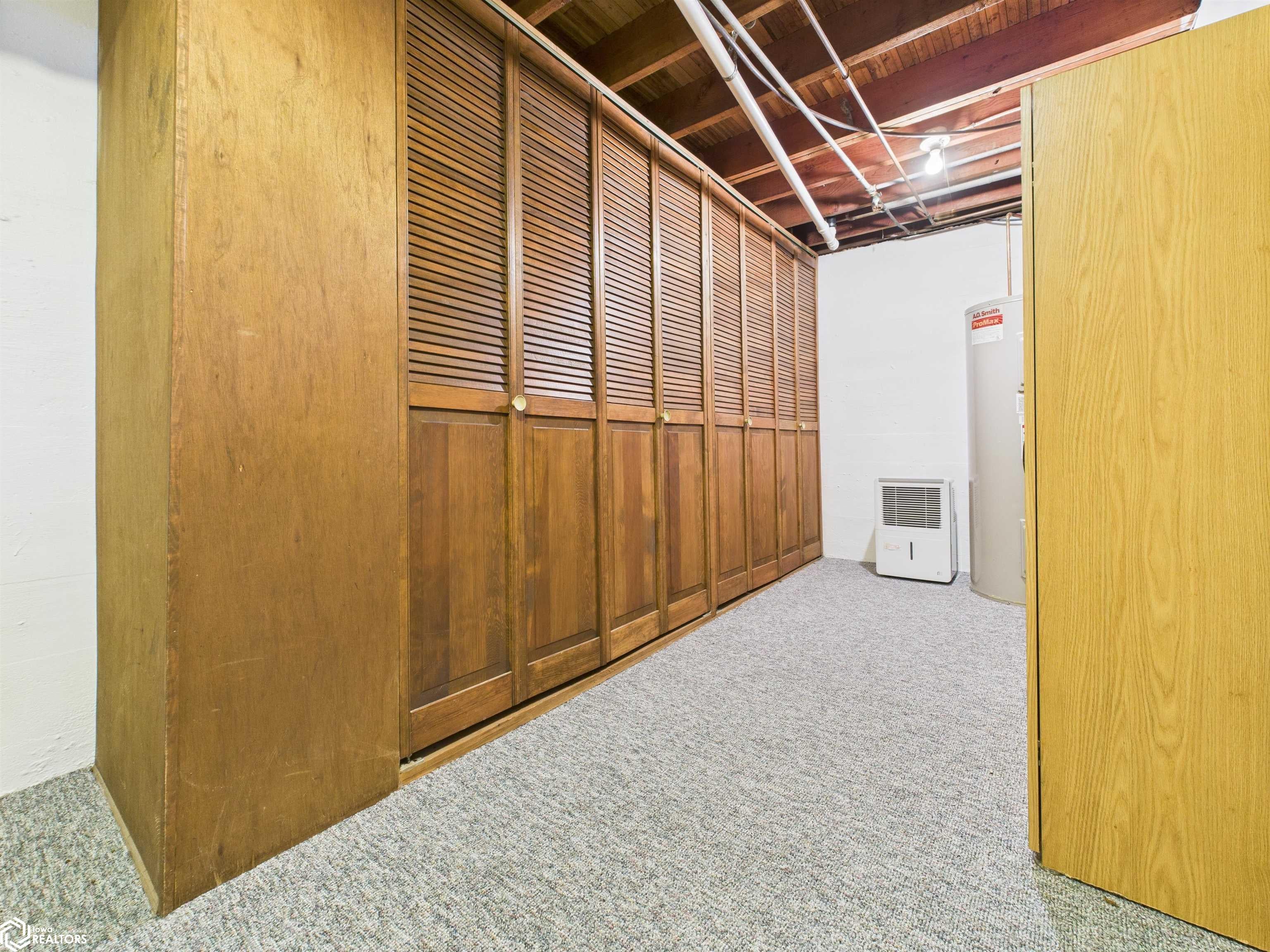 3370 Mississippi River Road Keokuk, IA 52632 - Photo 30 of 70 Lots of storage