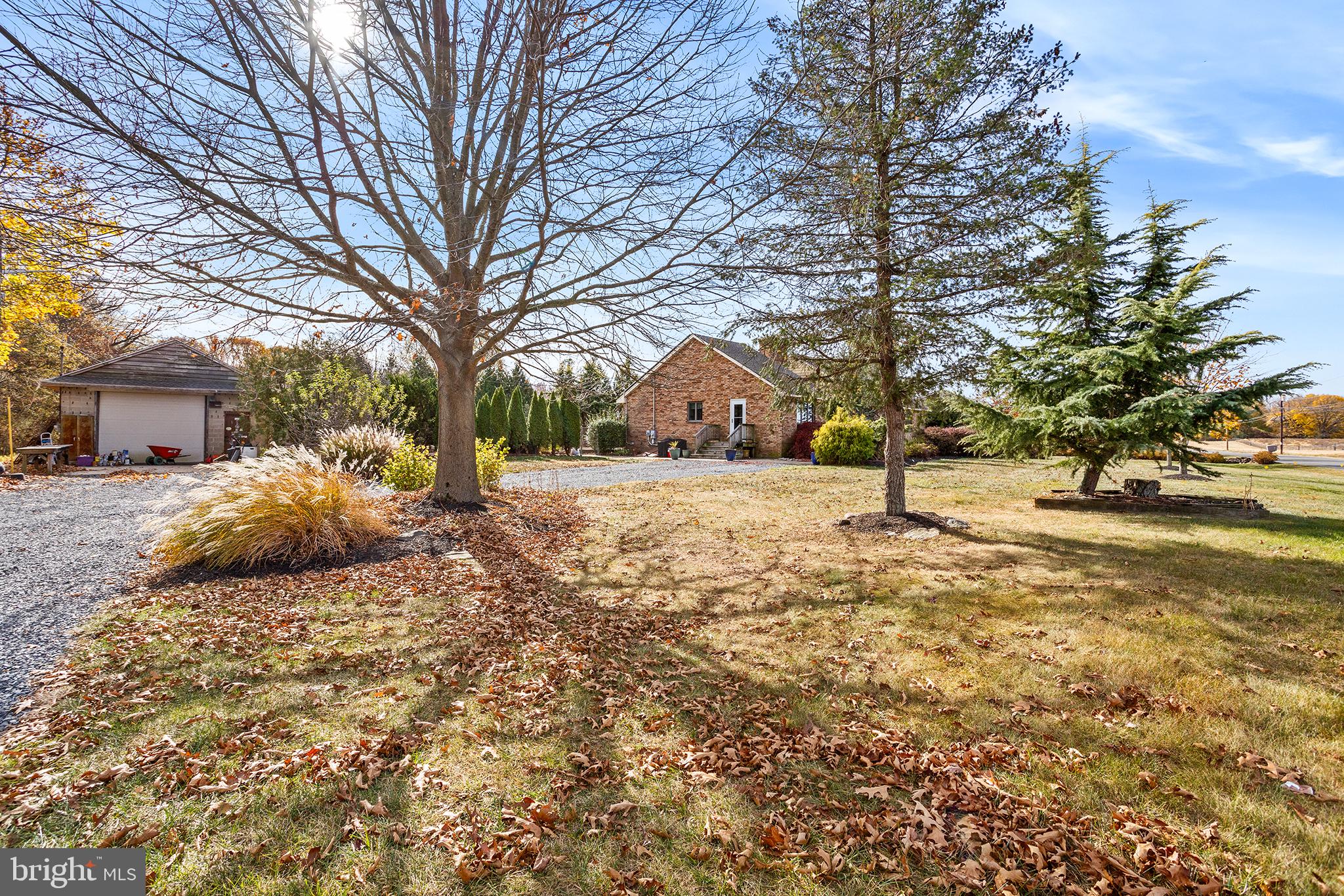 93 Potts Road Robbinsville, NJ 08691 - Photo 3 of 37