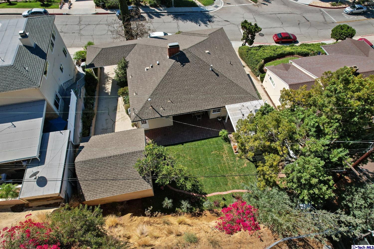 107 East Kenneth Road Glendale, CA 91207 - Photo 11 of 55 Gallery Image 11