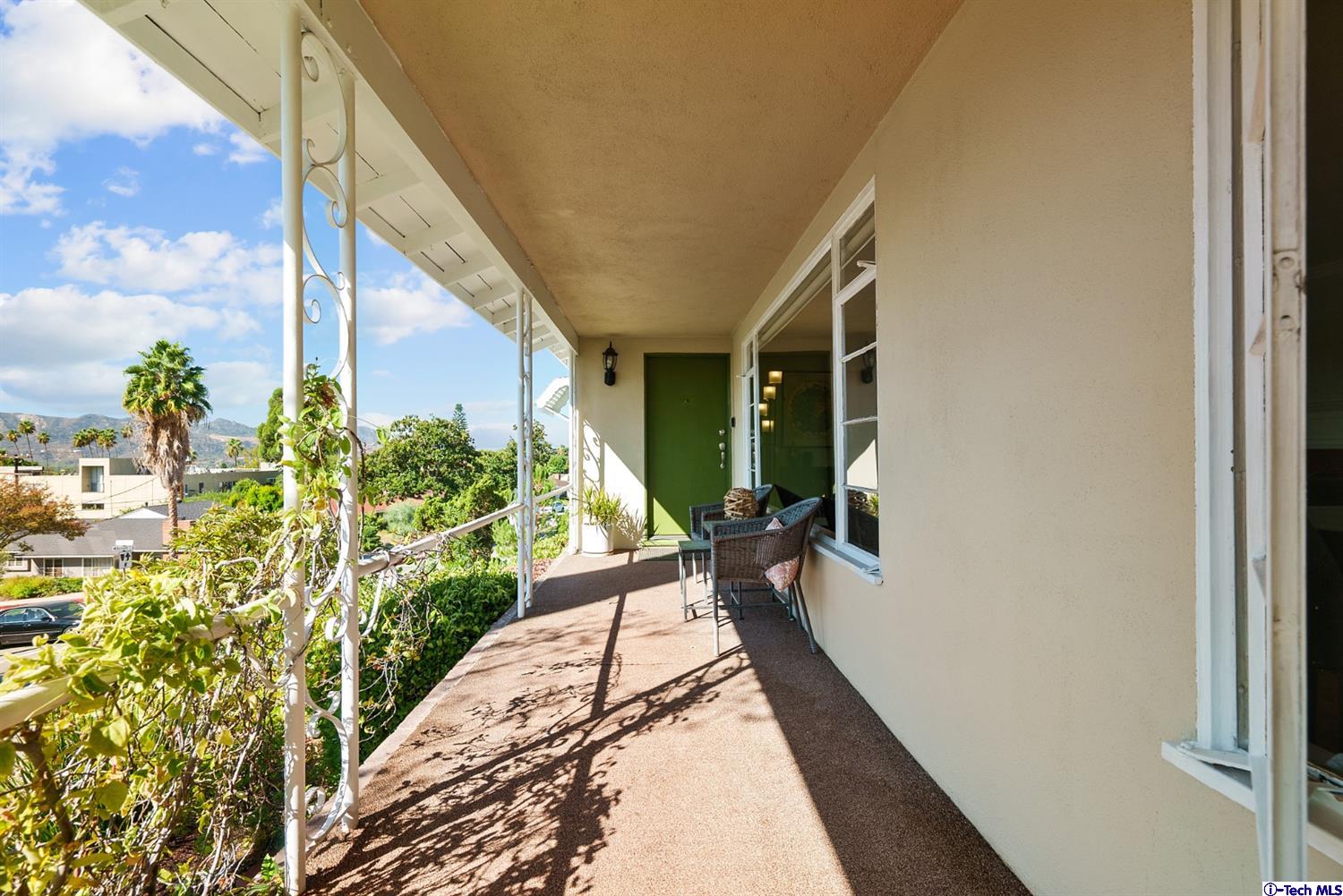 107 East Kenneth Road Glendale, CA 91207 - Photo 16 of 55 Gallery Image 16