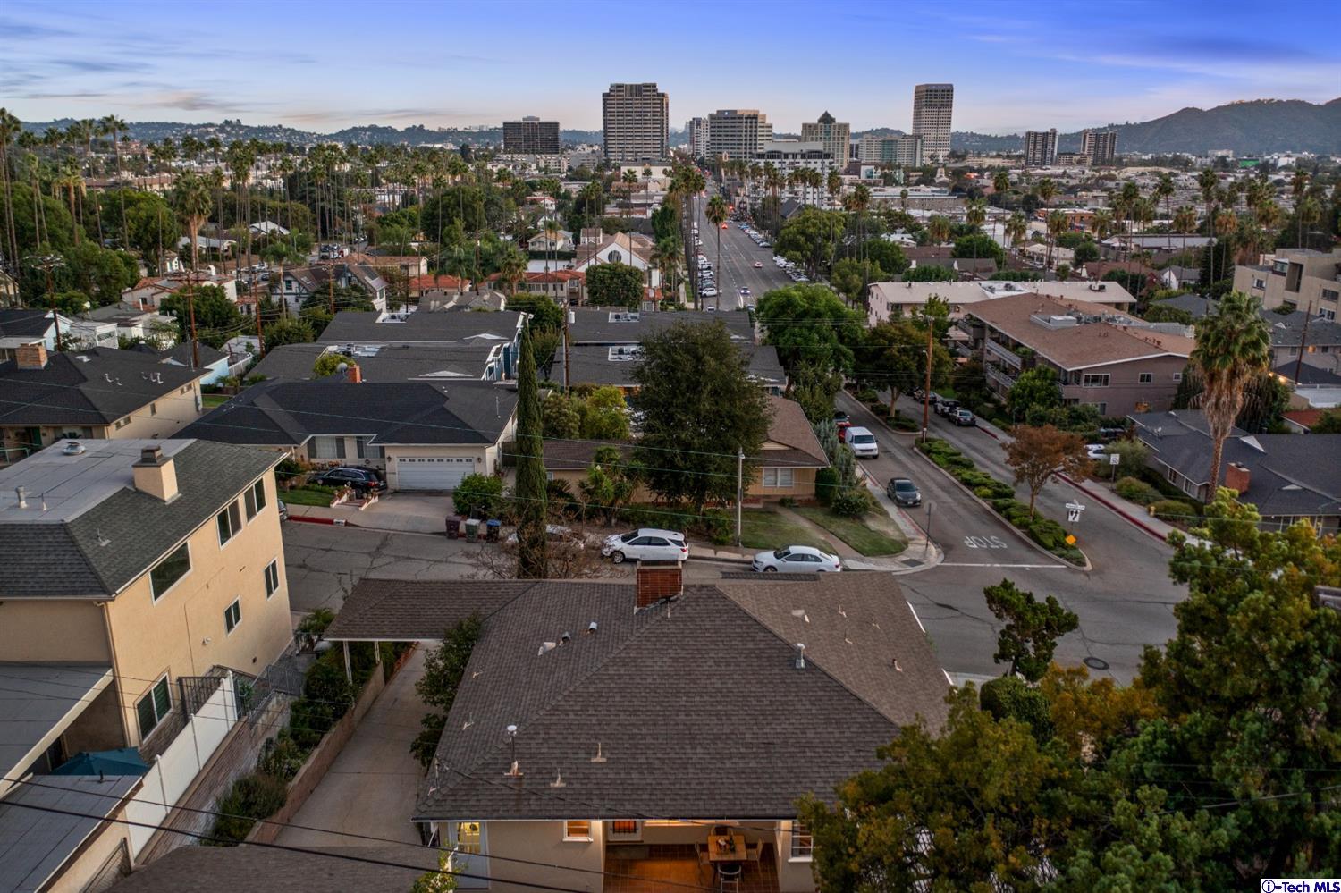 107 East Kenneth Road Glendale, CA 91207 - Photo 4 of 55 Gallery Image 4