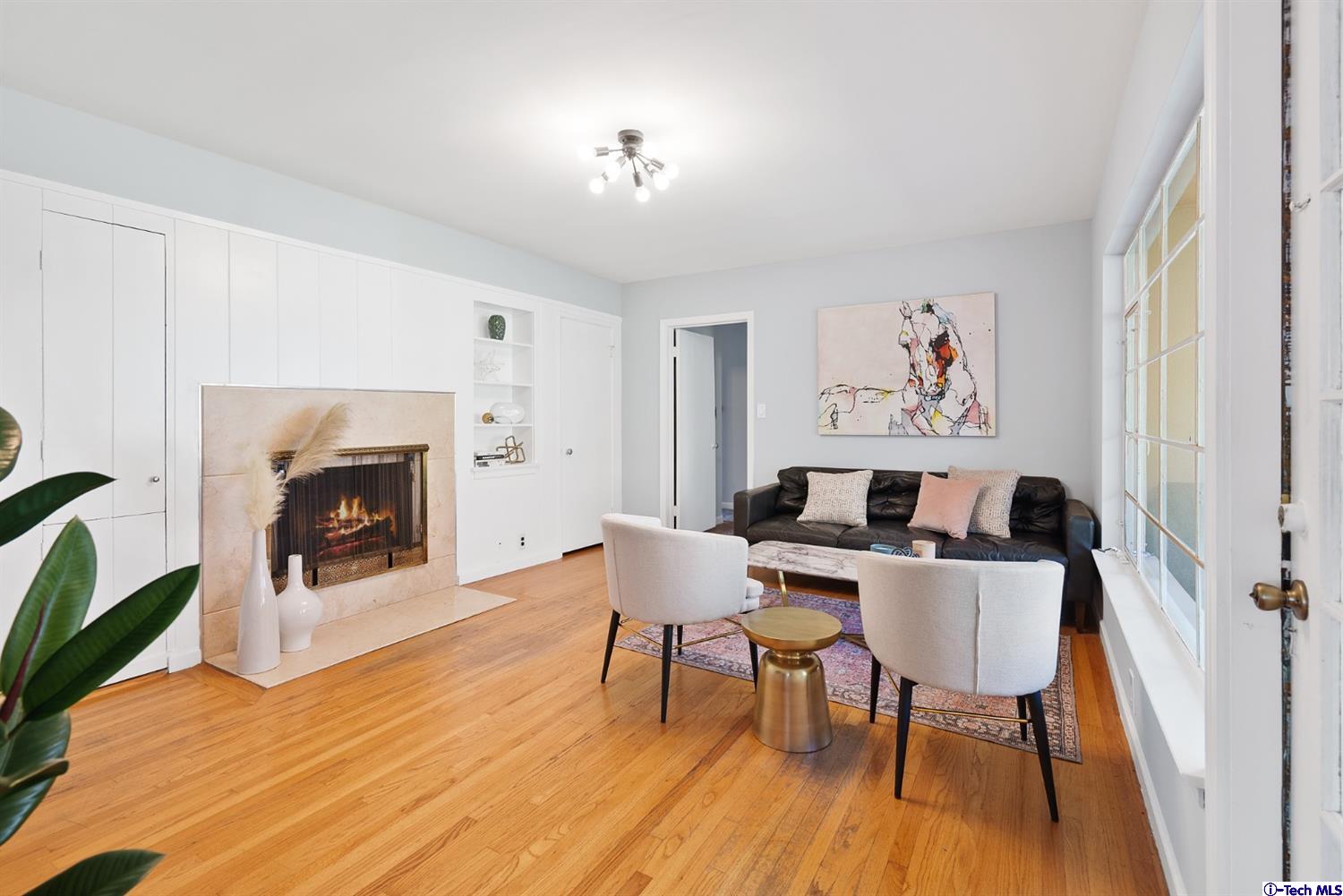 107 East Kenneth Road Glendale, CA 91207 - Photo 33 of 55 Gallery Image 33