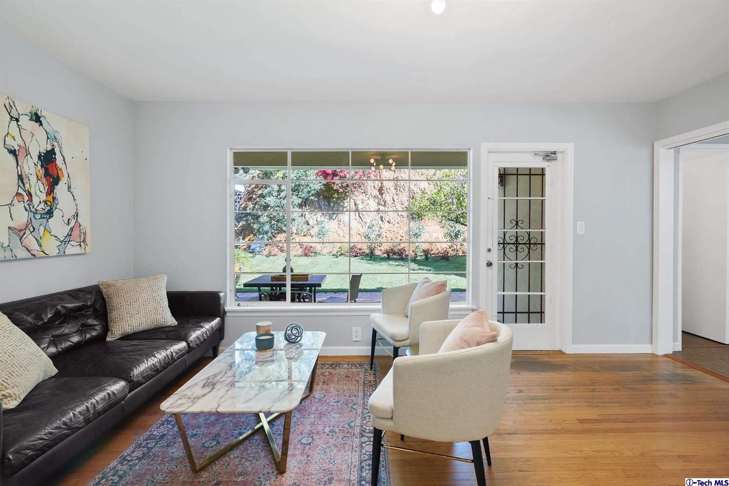107 East Kenneth Road Glendale, CA 91207 - Photo 34 of 55 Gallery Image 34