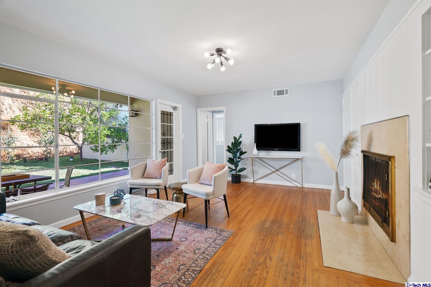 107 East Kenneth Road Glendale, CA 91207 - Photo 35 of 55 Gallery Image 35