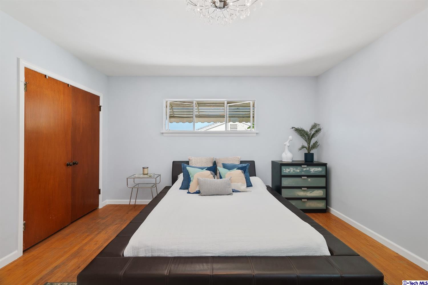 107 East Kenneth Road Glendale, CA 91207 - Photo 39 of 55 Gallery Image 39