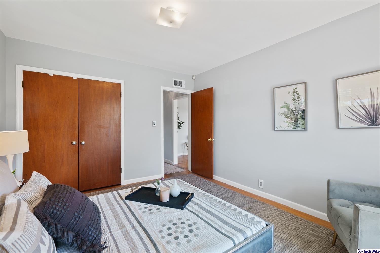 107 East Kenneth Road Glendale, CA 91207 - Photo 44 of 55 Gallery Image 44