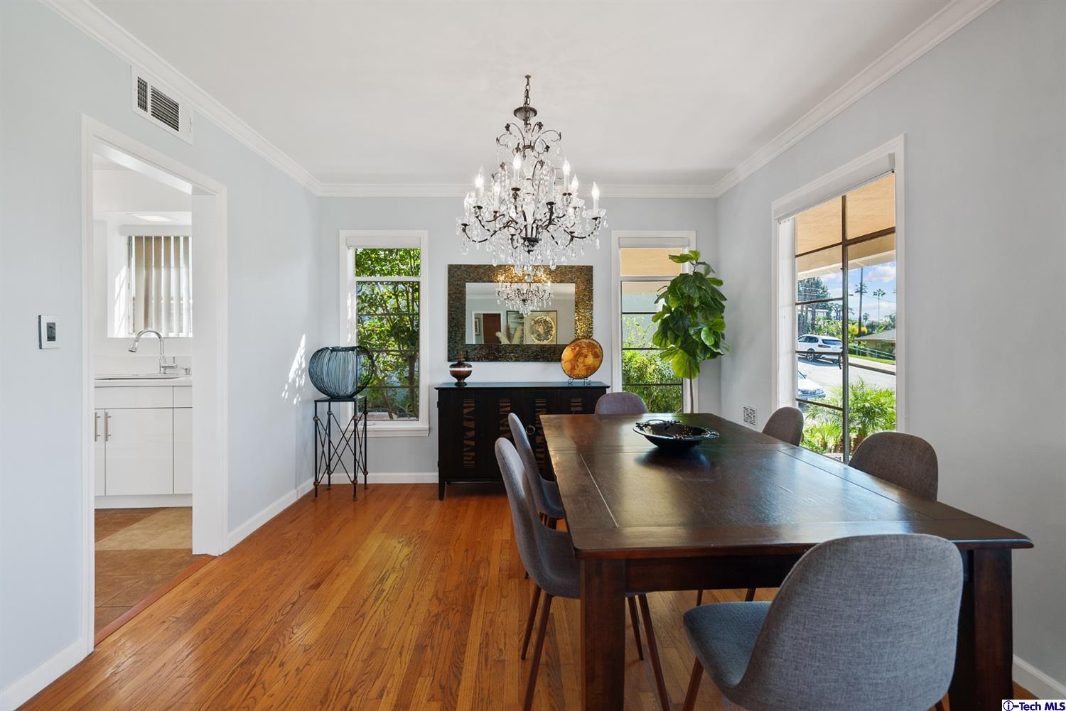 107 East Kenneth Road Glendale, CA 91207 - Photo 46 of 55 Gallery Image 46