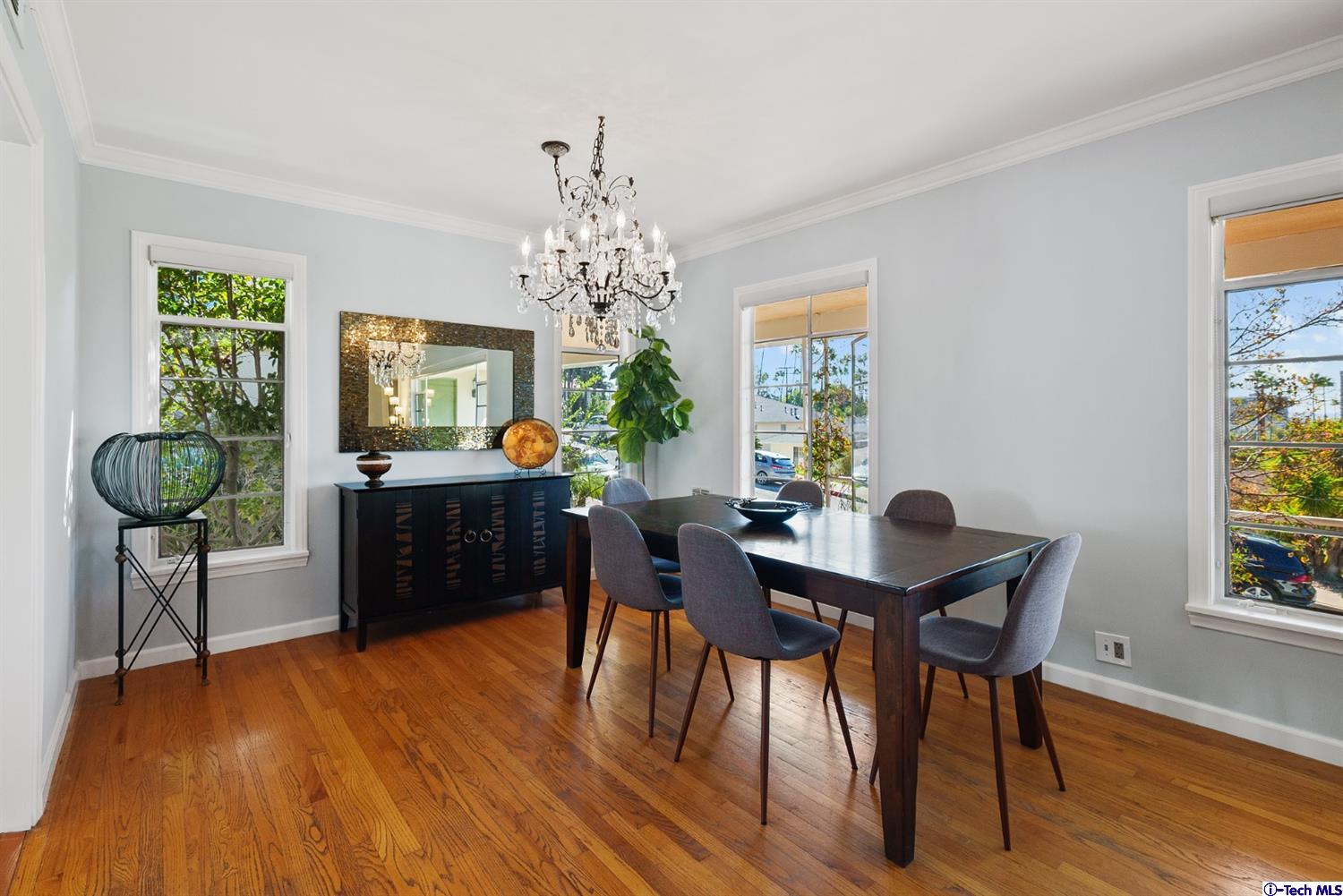 107 East Kenneth Road Glendale, CA 91207 - Photo 47 of 55 Gallery Image 47