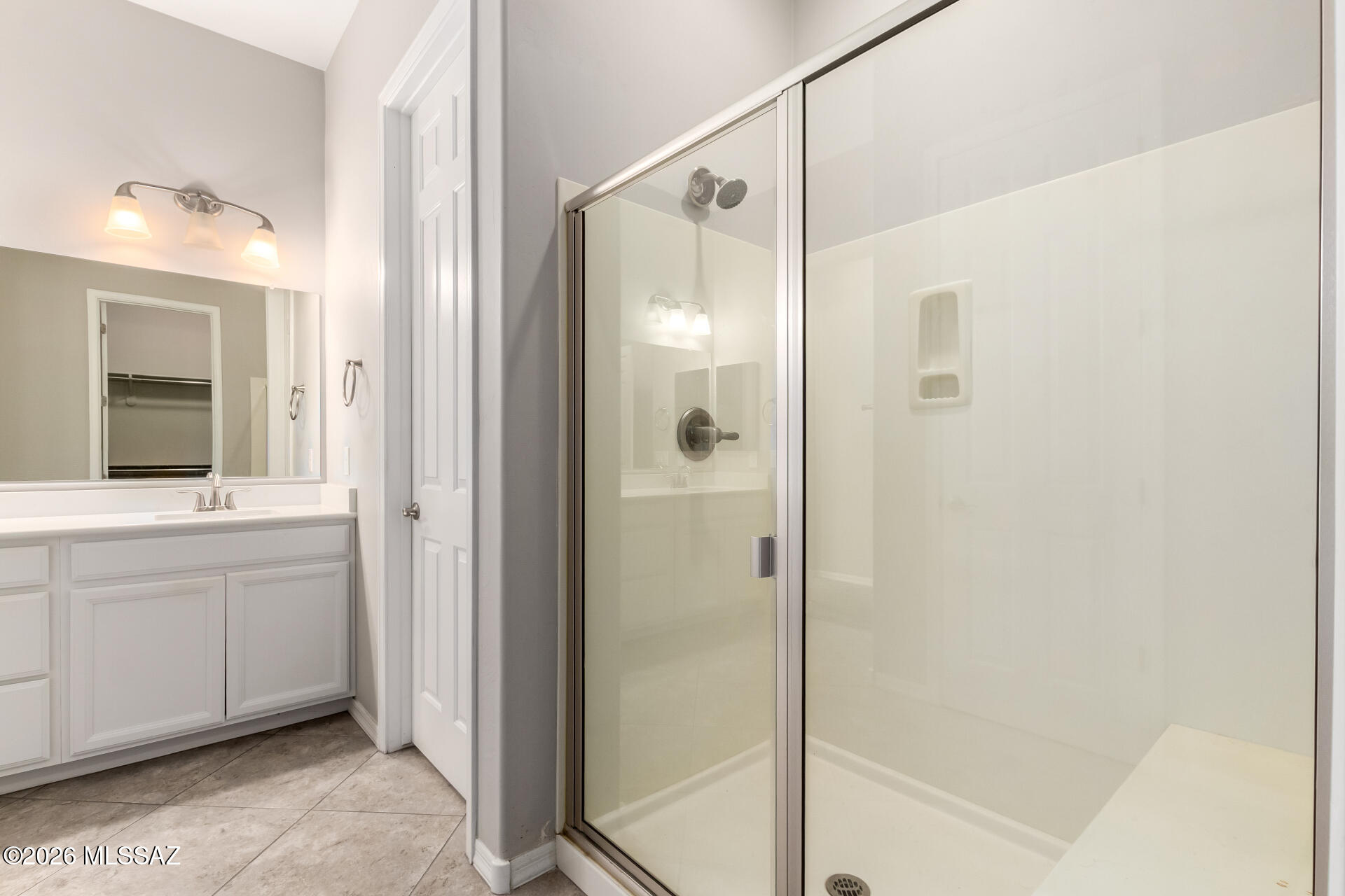 2974 South Open Range Way Tucson, AZ 85713 - Photo 16 of 27 Primary Bathroom