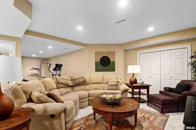 $929,900 | 11518 North Nettle Creek Drive, Dunlap, IL 61525