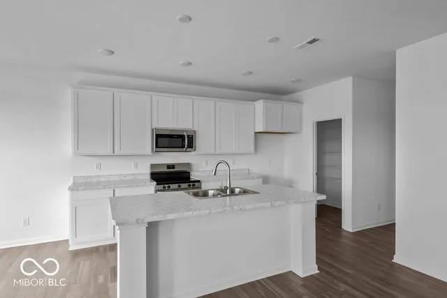 $329,999 | 2169 Aviary Lane, Danville, IN 46122