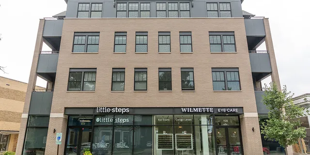 $6,400 | 1121 Greenleaf Avenue, Unit 401, Wilmette, IL 60091