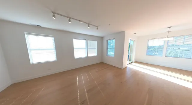 $6,400 | 1121 Greenleaf Avenue, Unit 401, Wilmette, IL 60091