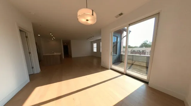 $6,400 | 1121 Greenleaf Avenue, Unit 401, Wilmette, IL 60091