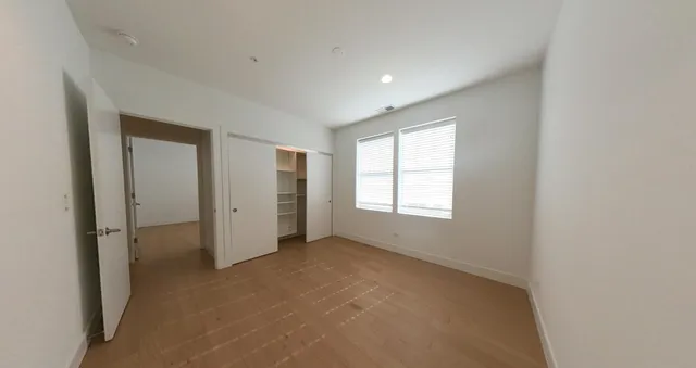 $6,400 | 1121 Greenleaf Avenue, Unit 401, Wilmette, IL 60091