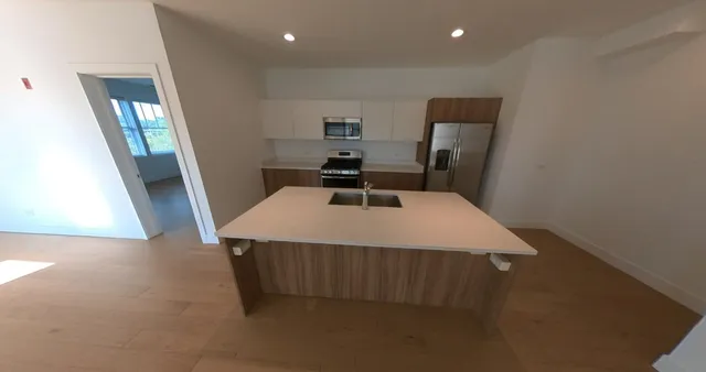 $6,400 | 1121 Greenleaf Avenue, Unit 401, Wilmette, IL 60091