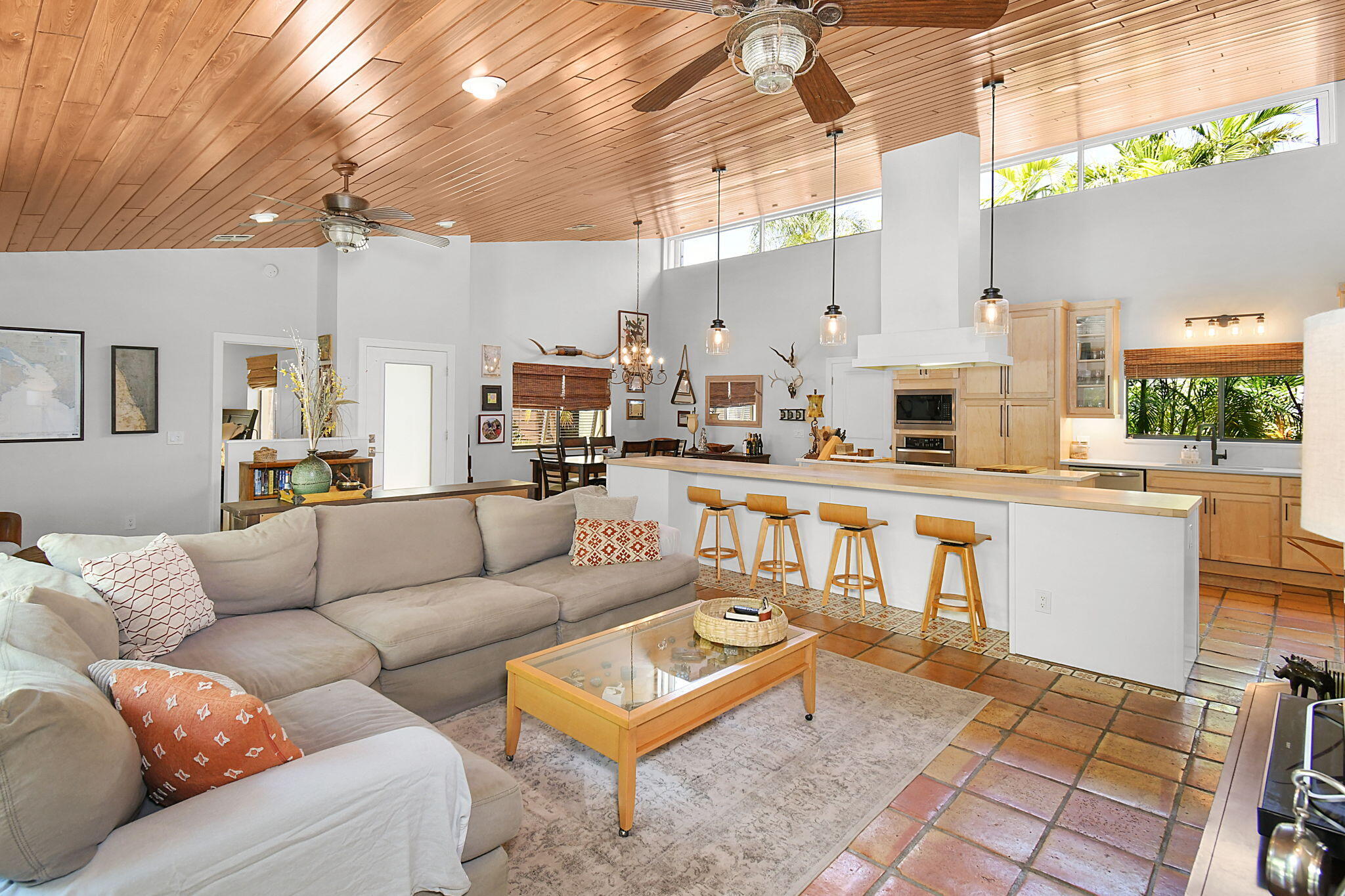 1 Riverview Drive Stuart, FL 34996 - Photo 22 of 70 Living Room