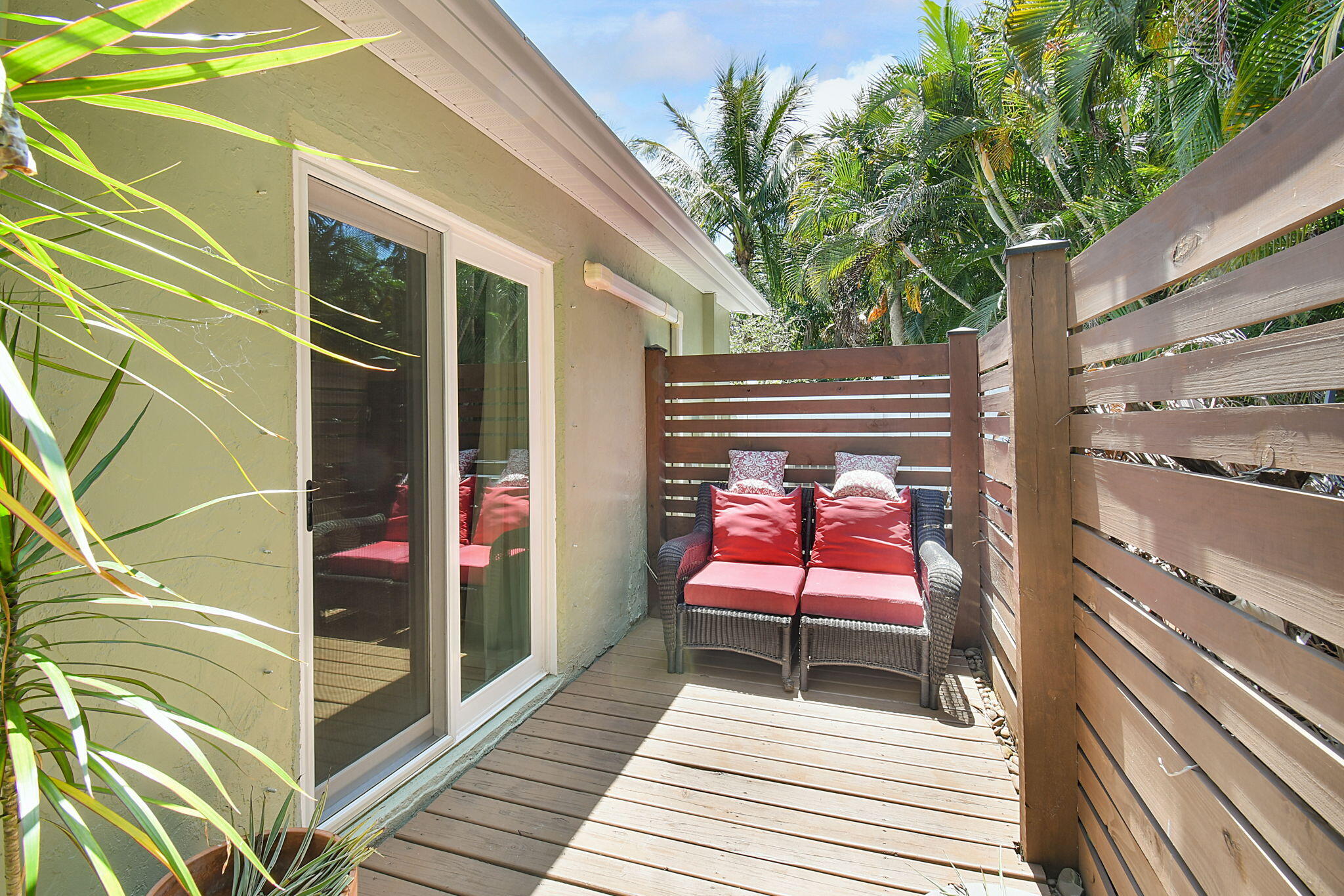 1 Riverview Drive Stuart, FL 34996 - Photo 31 of 70 Primary Bedroom Private Courtyard