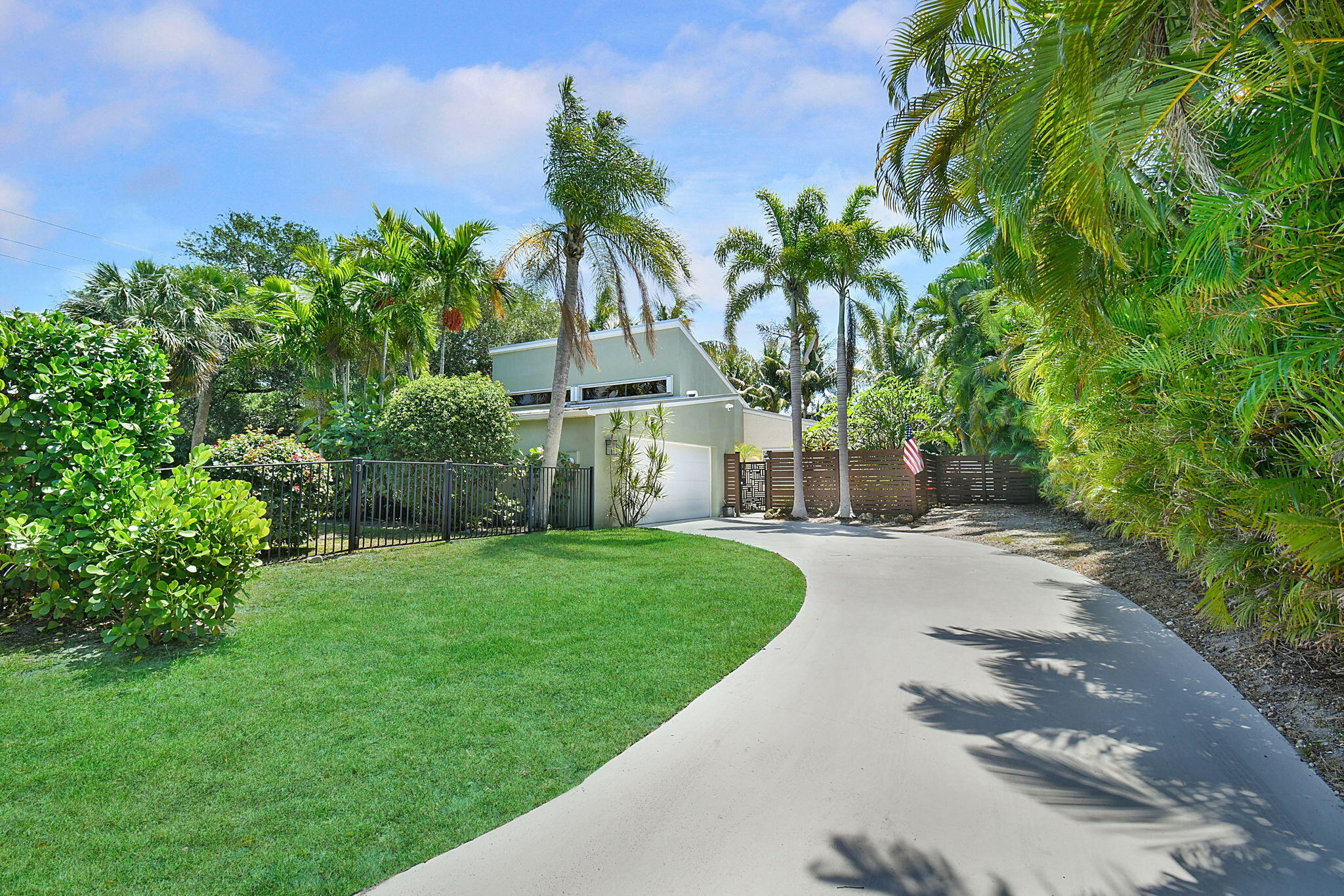 1 Riverview Drive Stuart, FL 34996 - Photo 4 of 70 Driveway to Garage