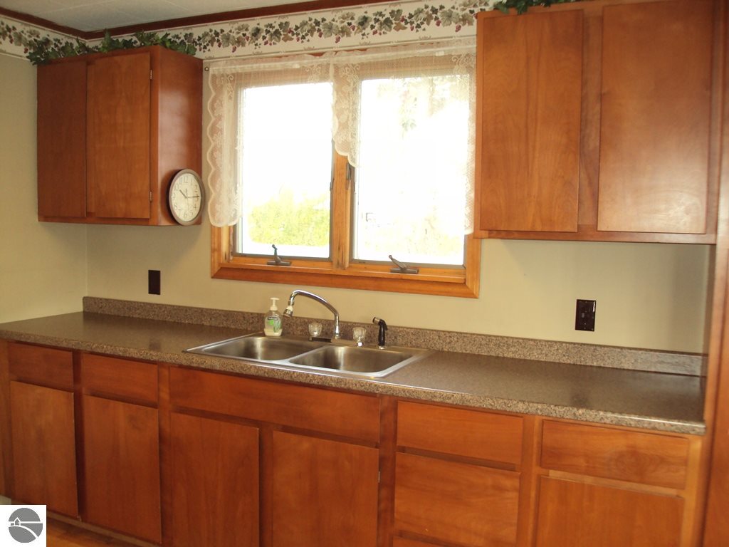 5510 Calhoun Road Gladwin, MI 48624 - Photo 11 of 67 1777699-10.JPG