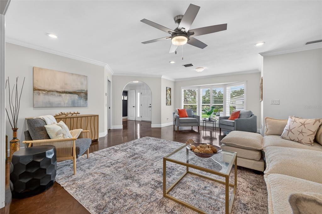 303 Roebling Road South Belleair, FL 33756 - Photo 3 of 33