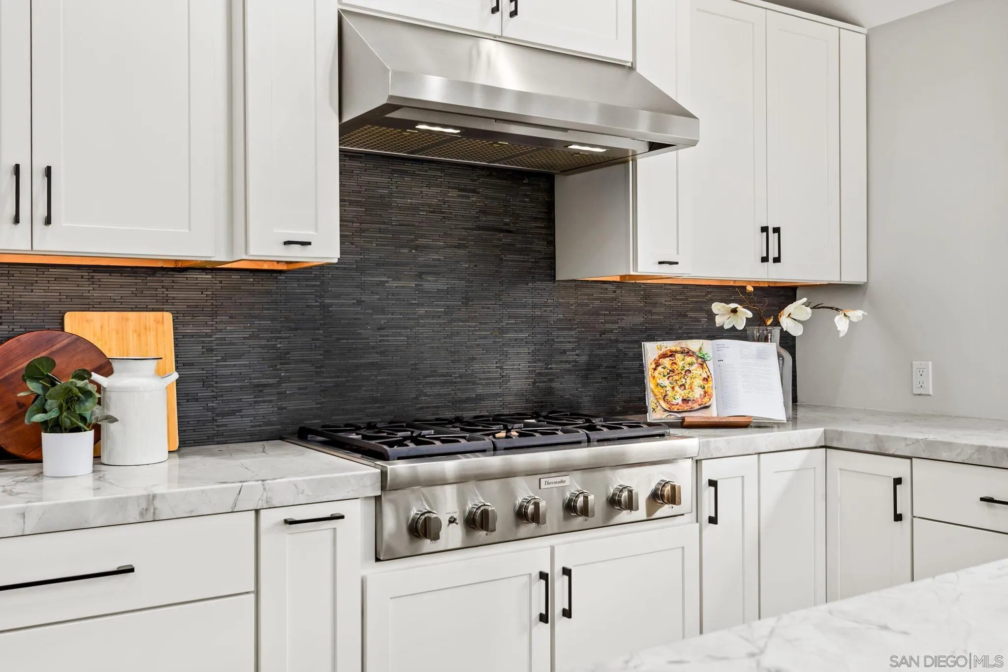 2335 Ivy Road Oceanside, CA 92054 - Photo 15 of 48