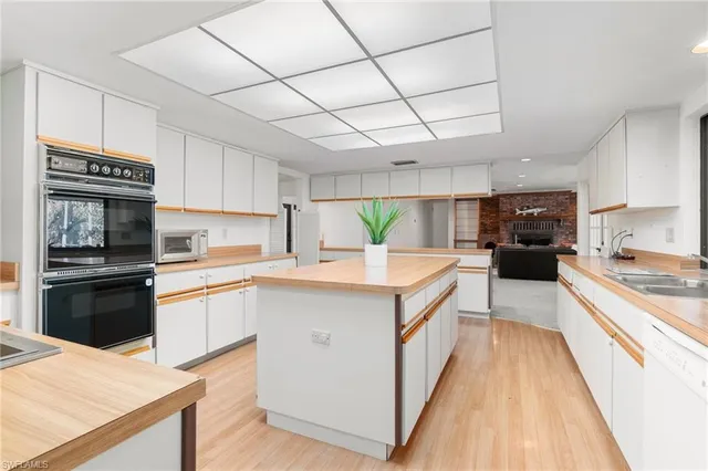 $1,195,000 | 639 Rope Bend Terrace Drive, LaBelle, FL 33935