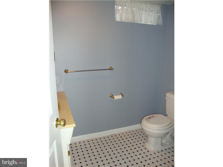 1200 Meadow Road Woodlyn, PA 19094 - Photo 18 of 20 Bathroom